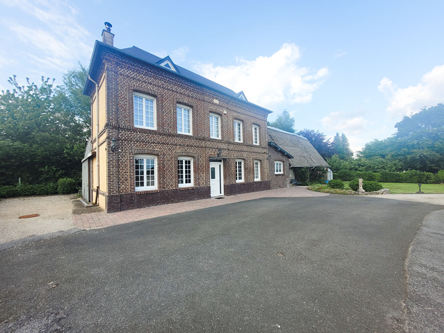 Maison de maître 4 chambres et bâtiment