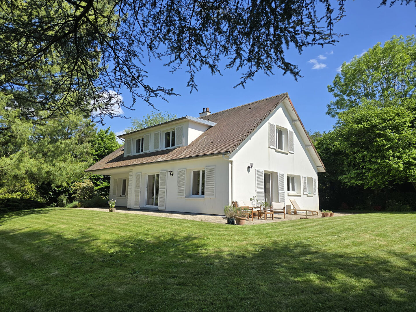 Maison Saint Jean Du Cardonnay 7 pièce(s) 186 m2