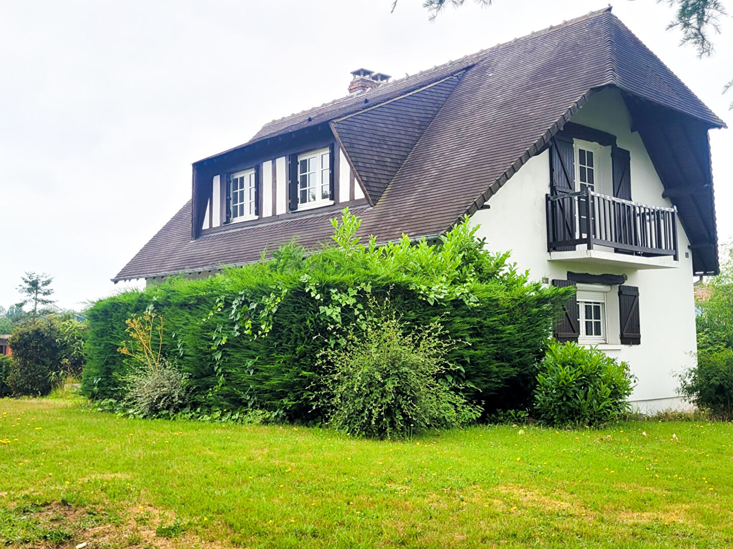 Maison à fort potentiel ? 3 chambres, sous-sol complet ? St Étienne du Rouvray (Parc des Bruyères)