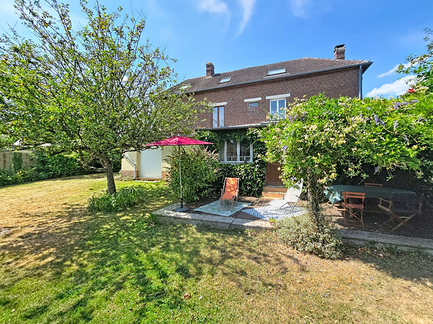 Maison La Neuville Chant D&rsquo;Oisel 8 pièces 195 m2